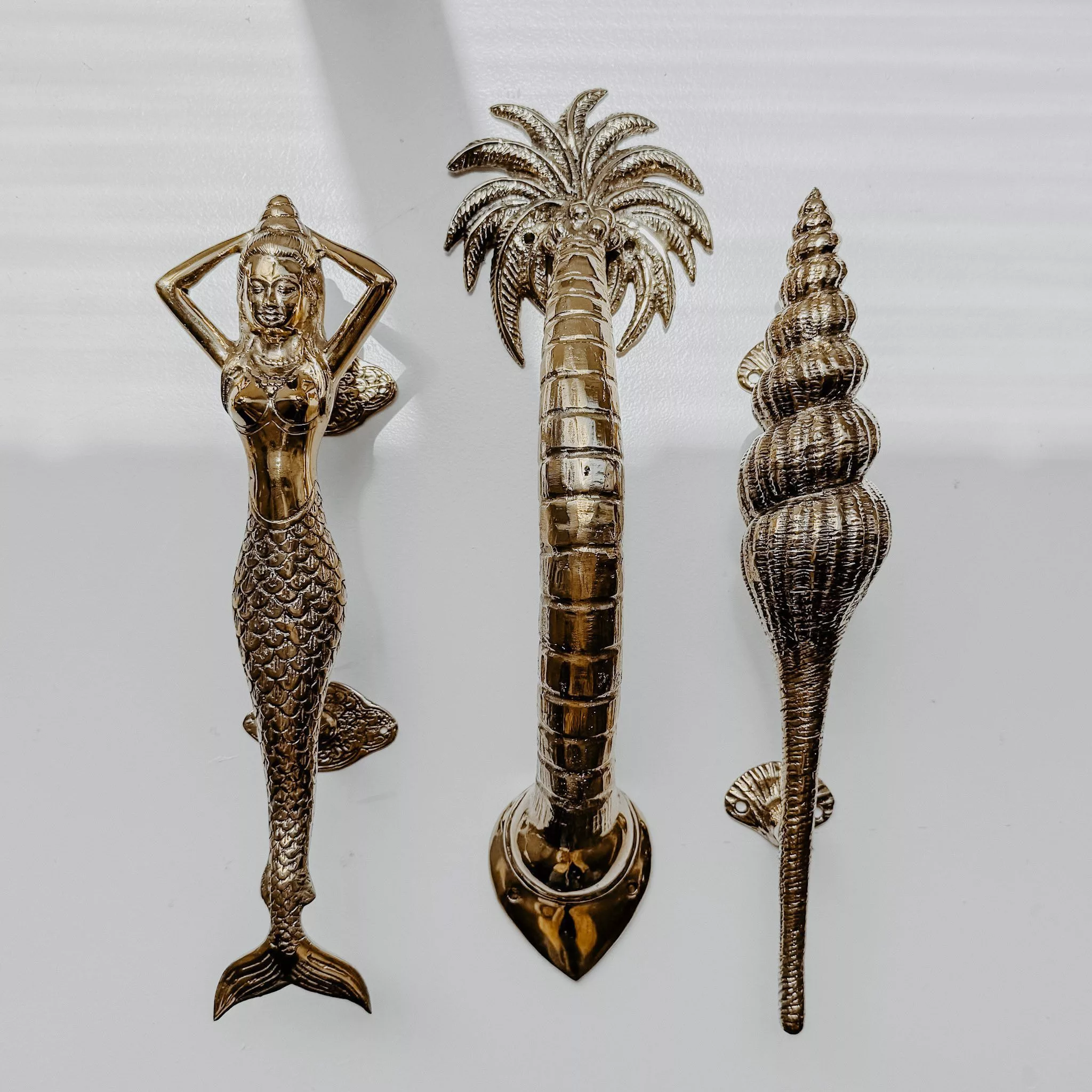 BRASS SHELL DOOR HANDLE - Image 3