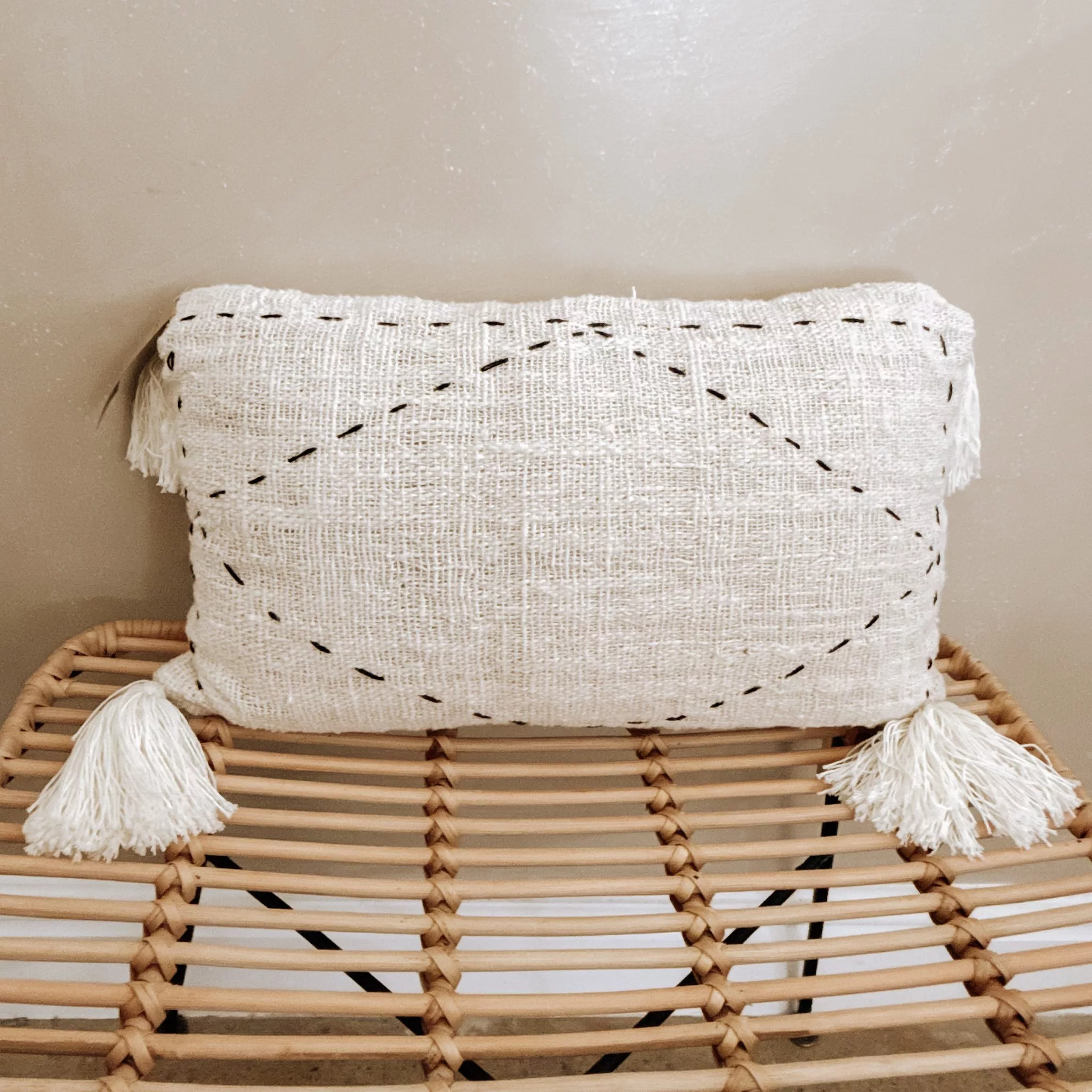 BEIGE DIAMOND SCATTER CUSHION 40X30