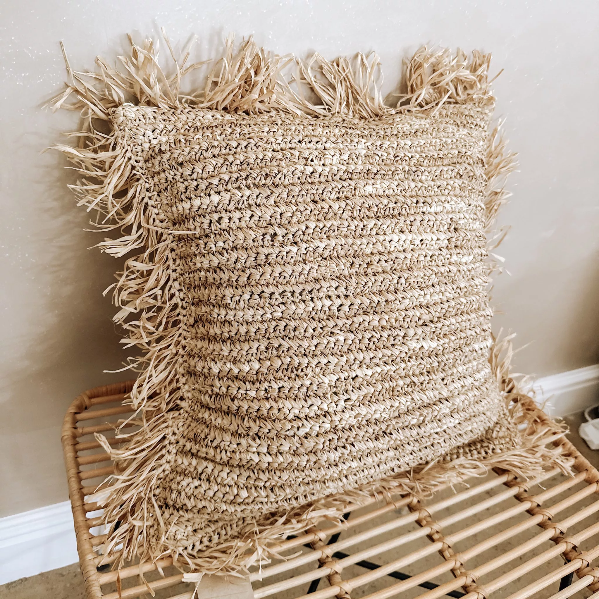 RAFFIA SQUARE FLOOR COUSHIN - Image 3