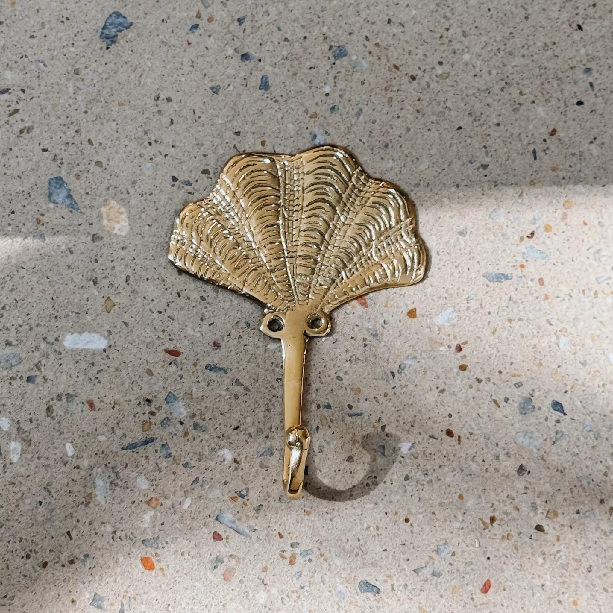CALICO FLAT BRASS HOOK