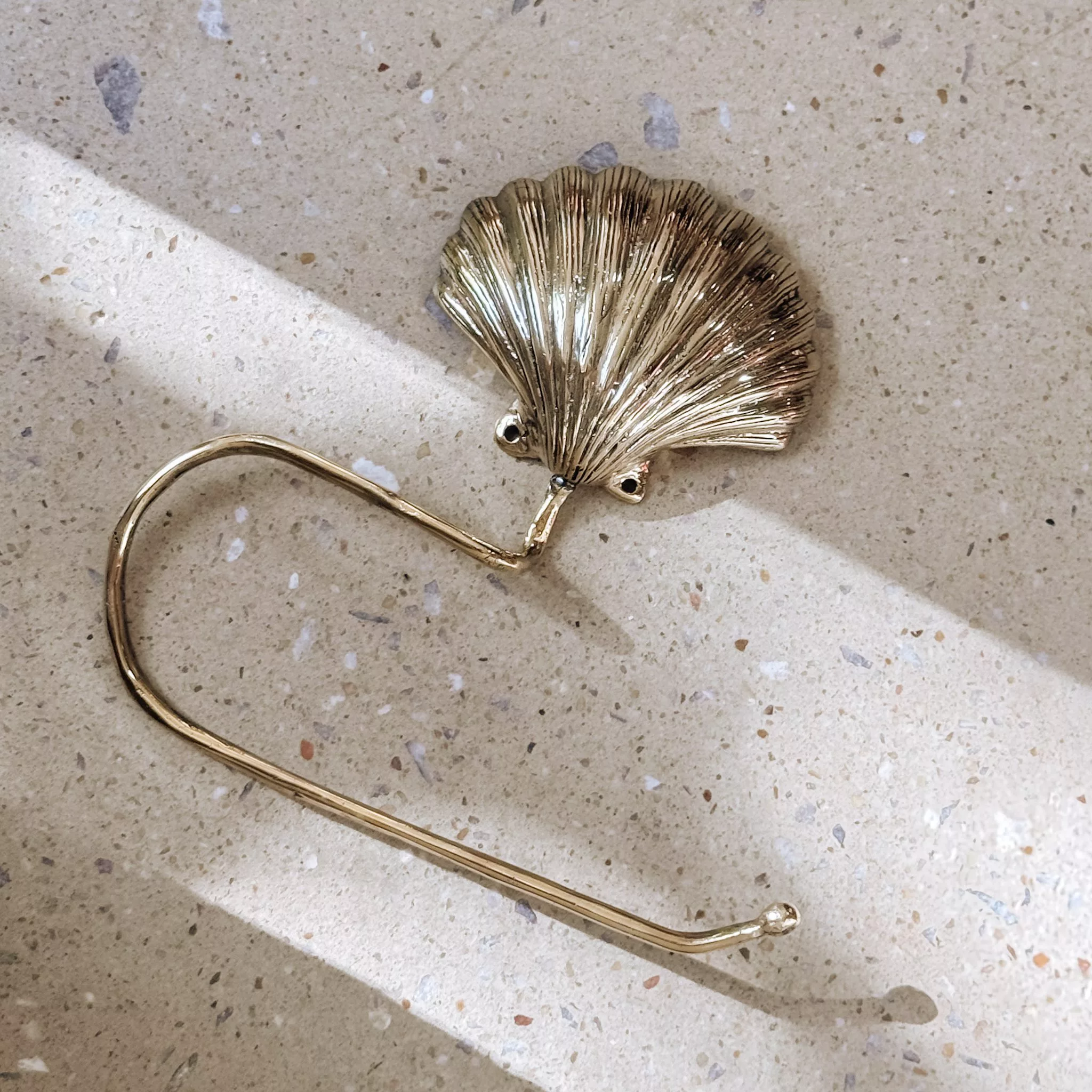CALICO CLAM BRASS TOWEL HOOK - Image 3